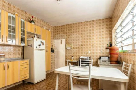Sobrado à venda com 4 quartos, sendo 1 suíte,  em Vila Dalila, São Paulo, SP