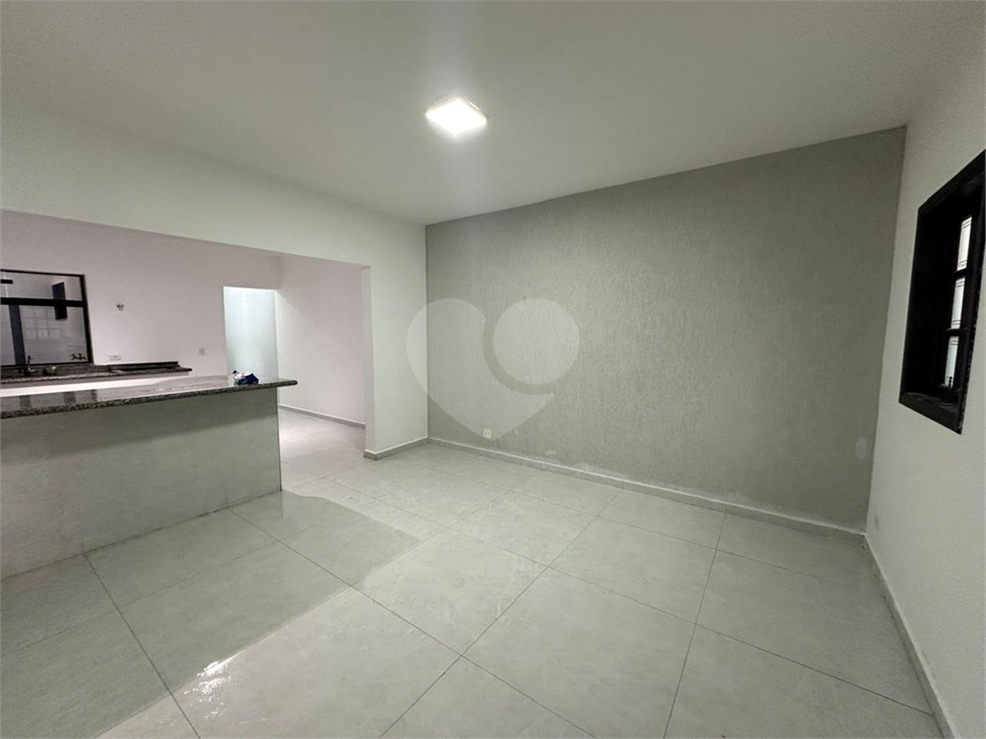 Casa Térrea à venda com 3 quartos, sendo 1 suíte,  em Vila Suissa, Mogi das Cruzes, SP