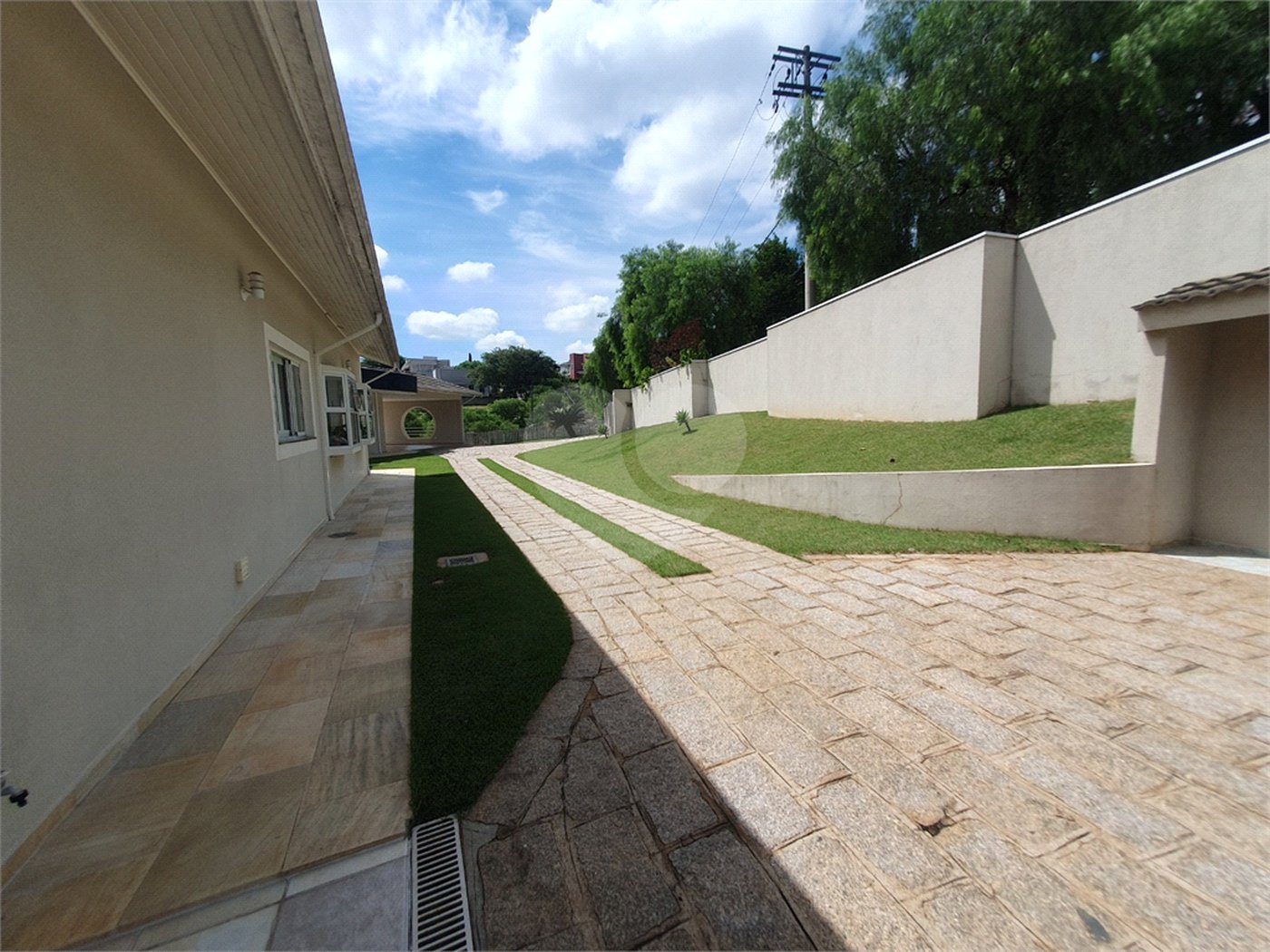 Casa à venda com 5 suítes no condomínio Vila Hípica I, Vinhedo - SP