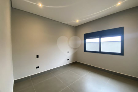 Casa à venda com 3 suítes no condomínio Portal dos Bandeirantes, Salto - SP