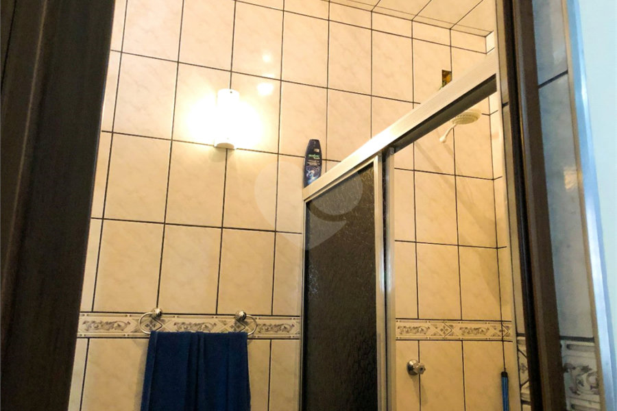 Sobrado à venda com 5 quartos, sendo 1 suíte, em Parque Edu Chaves, São Paulo, SP