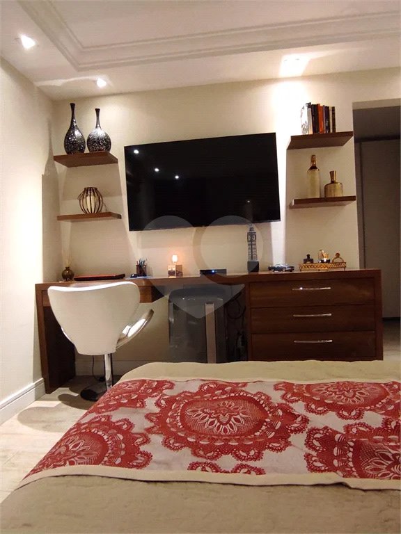 Apartamento à Venda na Mooca com 3 Suítes, Varanda Gourmet e 4 Vagas — 204m² no Condomínio Luzes da Mooca (Aceita Pet e Estuda Permuta)