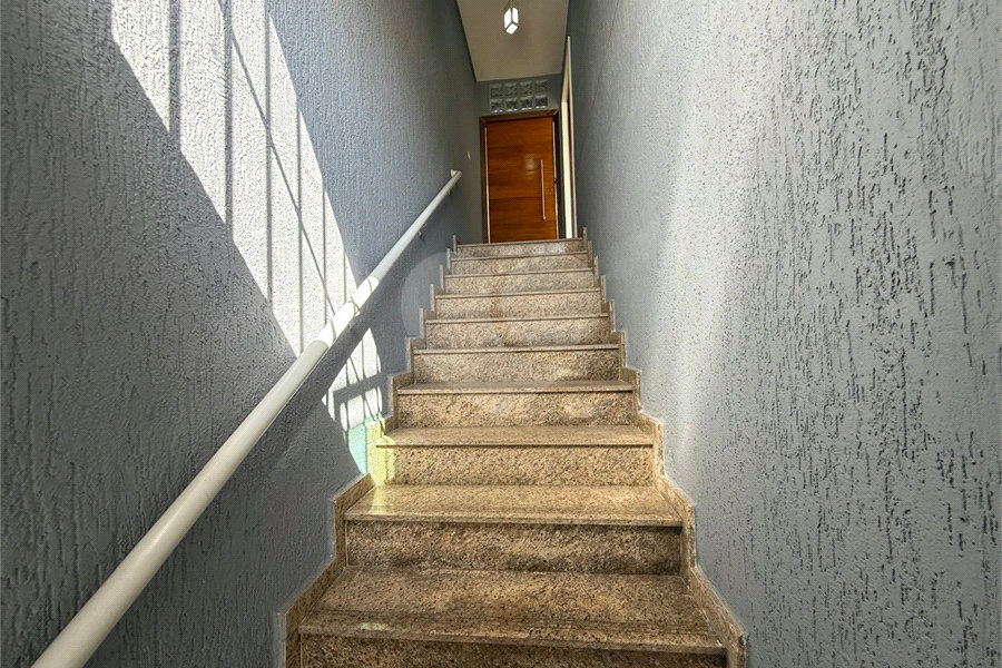 Sobrado à venda com 3 quartos, sendo 1 suíte,  em Parque Vitória, São Paulo, SP