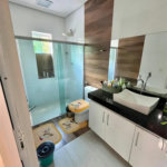 Casa à venda com 6 quartos, sendo 1 suíte,  no Centro, Balsas, MA