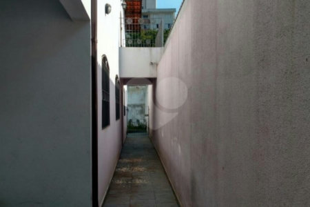 Sobrado à venda com 4 quartos, sendo 1 suíte, em Vila Vitório Mazzei, São Paulo, SP