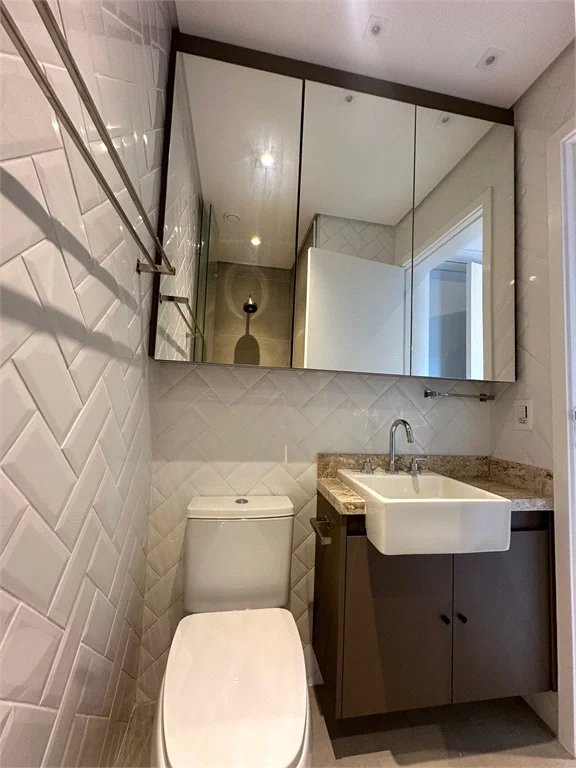 Apartamento à venda com 3 suítes em Jardim das Acácias, São Paulo, SP