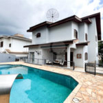 Casa à venda com 4 quartos, sendo 2 suítes,  no condomínio Villaggio Capriccio, Louveira - SP