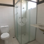 Casa à venda ou para alugar com 3 suítes no condomínio Recanto dos Paturis, Vinhedo - SP