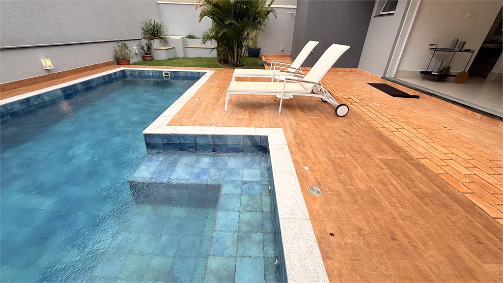 Casa à venda com 3 suítes no condomínio Jardim Residencial Dona Maria José, Indaiatuba - SP