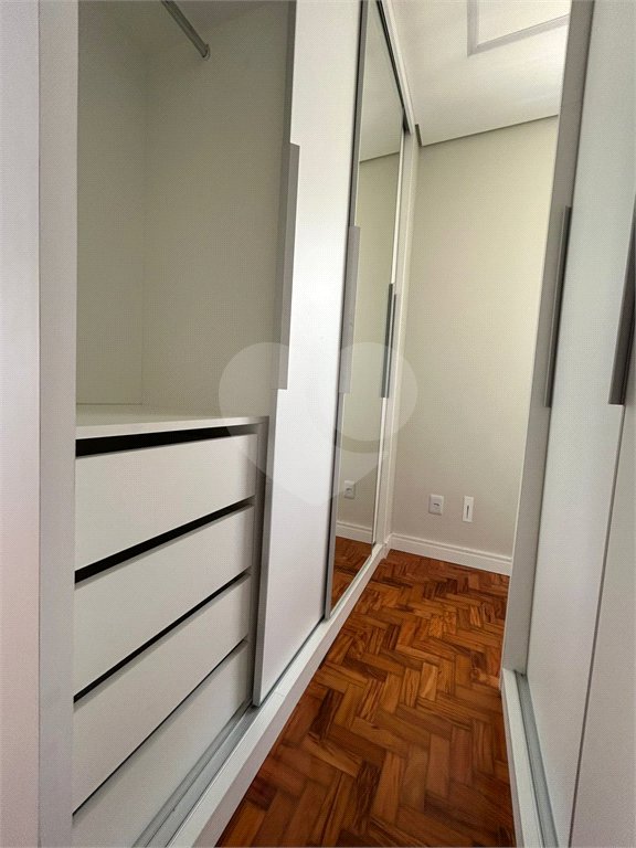 Apartamento à venda com 2 quartos, sendo 1 suíte, em Cerqueira César, São Paulo, SP