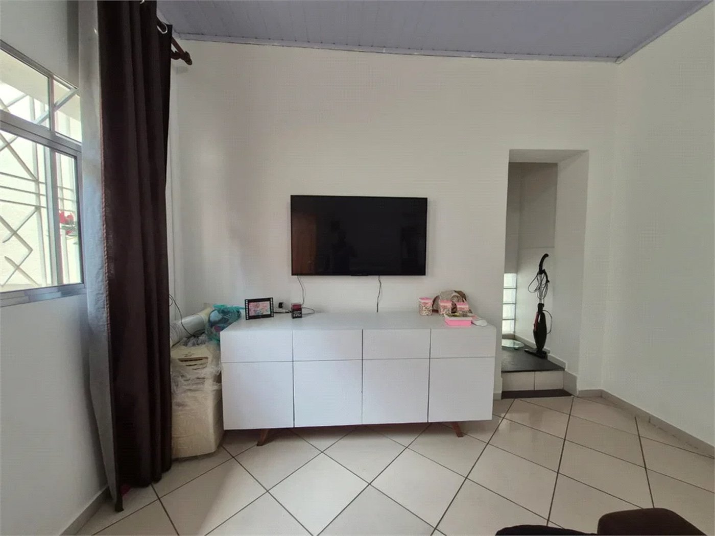 Casa à venda com 4 quartos, sendo 1 suíte,  no condomínio Residencial Alto da Lapa II, São Paulo - SP