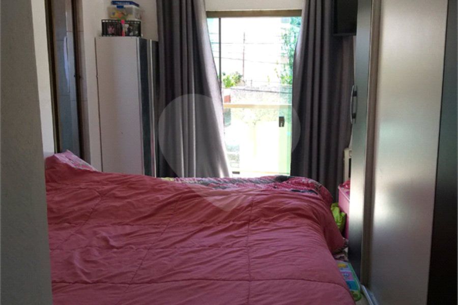 Sobrado à venda com 4 quartos, sendo 2 suítes, em Parque Edu Chaves, São Paulo, SP