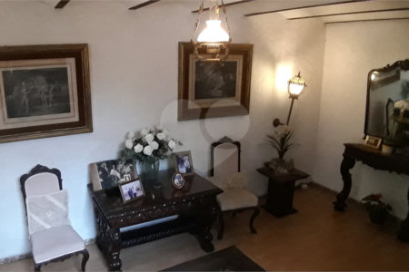 Sobrado à venda com 4 quartos, sendo 2 suítes, em Vila Madalena, São Paulo, SP