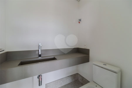Apartamento à venda com 3 suítes em Vila Nova Conceição, São Paulo, SP