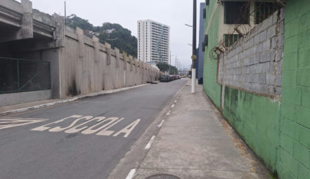 Galpão à venda, 3285 m² por R$ 5.500.000,00 - Valongo - Santos/SP
