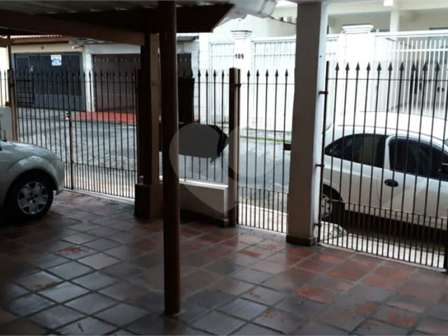 Sobrado à venda com 3 quartos em Tremembé, São Paulo, SP