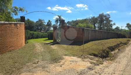 Chácara à venda com 4 quartos, sendo 1 suíte,  em Cercadinho, Alambari, SP