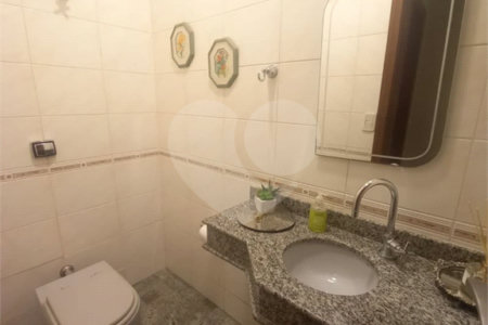 Casa à venda com 5 quartos, sendo 2 suítes, no condomínio Vinhas da Vista Alegre - Lado Sede, Vinhedo - SP