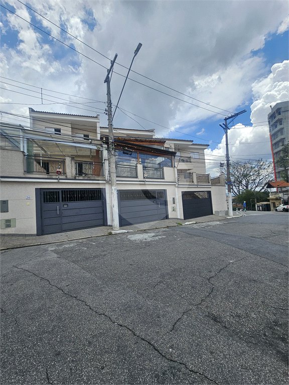 Sobrado à venda com 3 quartos, sendo 1 suíte,  em Vila Nivi, São Paulo, SP
