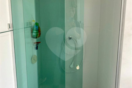 Sobrado à venda com 3 quartos, sendo 1 suíte, em Vila Paulicéia, São Paulo, SP