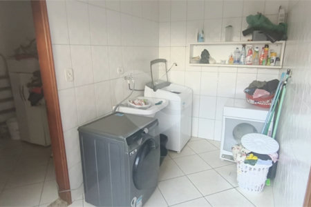 Casa à venda com 4 quartos, sendo 3 suítes, em Jardim Vila Galvão, Guarulhos, SP