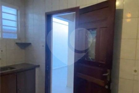 Sobrado à venda com 2 quartos em Parque Vitória, São Paulo, SP
