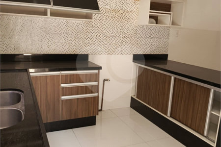 Casa à venda com 4 quartos, sendo 1 suíte, no condomínio Atlantico Sul, Rio de Janeiro - RJ