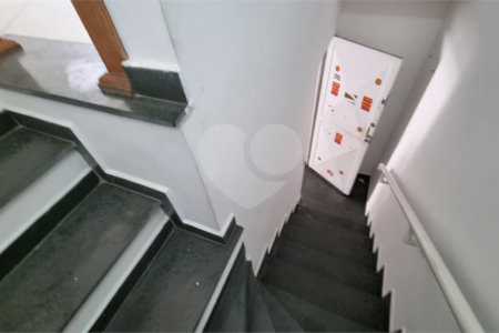 Casa à venda com 3 quartos, sendo 1 suíte,  no condomínio Residencial Villagio, São Paulo - SP