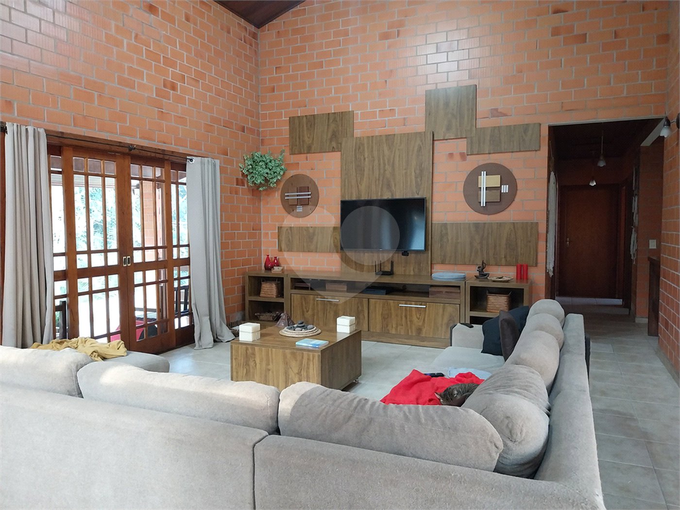 Casa Térrea à venda com 4 quartos, sendo 1 suíte,  em Parque dos Lagos, Mogi das Cruzes, SP