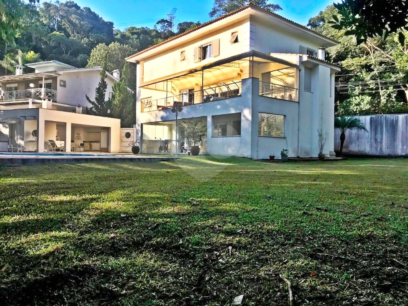 Casa à venda com 4 suítes em Horto Florestal, São Paulo, SP