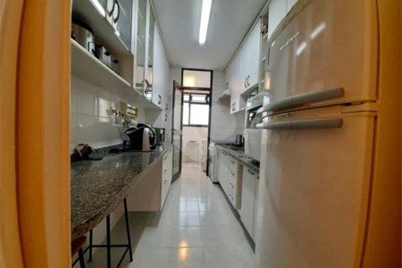 Apartamento para alugar com 3 quartos, sendo 1 suíte, em Vila Olímpia, São Paulo, SP