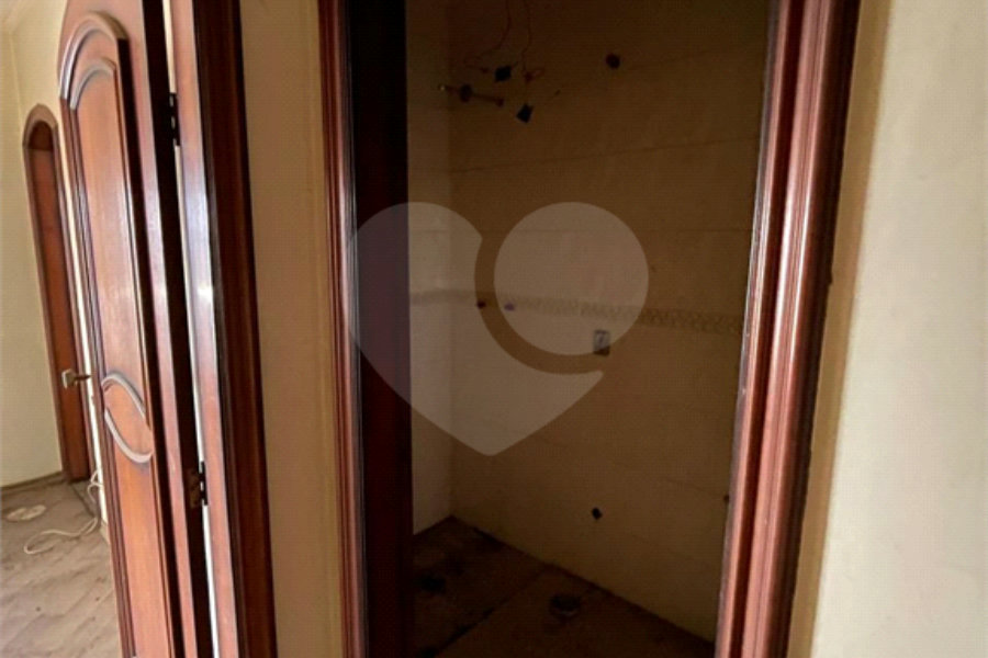 Sobrado à venda com 3 quartos, sendo 2 suítes, em Vila Rosalia, Guarulhos, SP