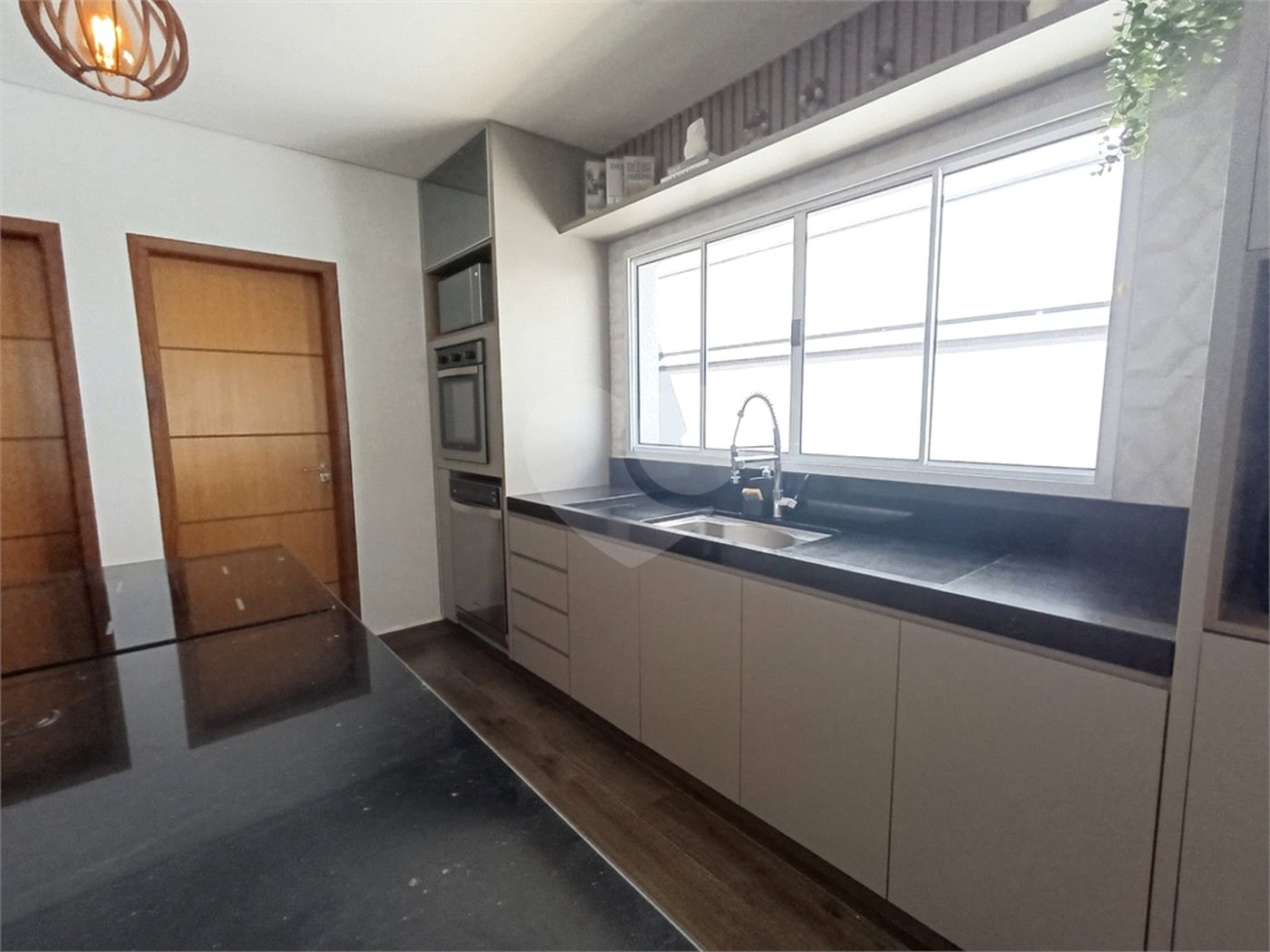 Casa à venda com 4 quartos, sendo 2 suítes, no condomínio Jardim Reserva Bom Viver de Indaiatuba, Indaiatuba - SP
