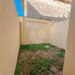 Casa à venda com 4 quartos, sendo 1 suíte, no condomínio Imperial Santa Cruz, Rio de Janeiro - RJ