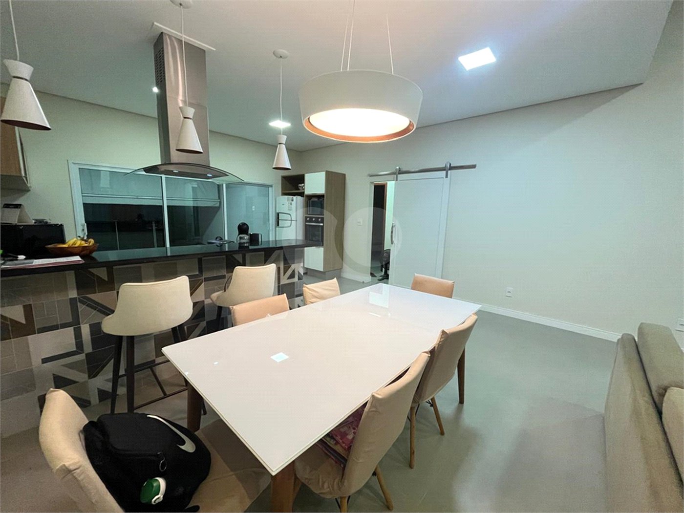 Casa à venda com 3 quartos, sendo 1 suíte, no condomínio Residencial Golden Ville, Itapetininga - SP