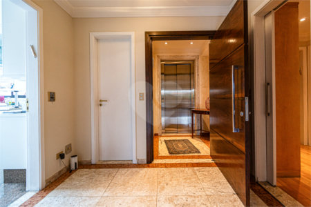 Apartamento à venda com 4 quartos, sendo 3 suítes,  em Perdizes, São Paulo, SP