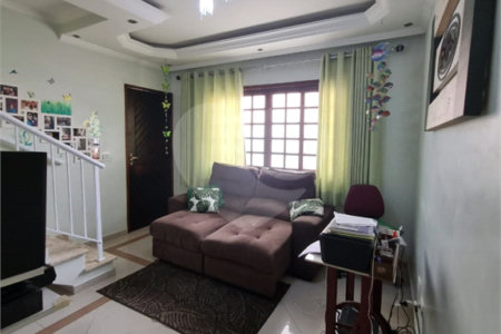 Sobrado à venda com 2 quartos em Jardim do Papai, Guarulhos, SP