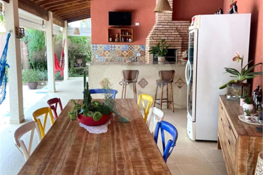 Casa à venda com 3 quartos, sendo 2 suítes,  em Serra da Cantareira, Mairiporã, SP