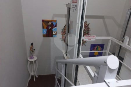 Sobrado à venda com 3 quartos, sendo 1 suíte,  em Villa Di Cesar, Mogi das Cruzes, SP