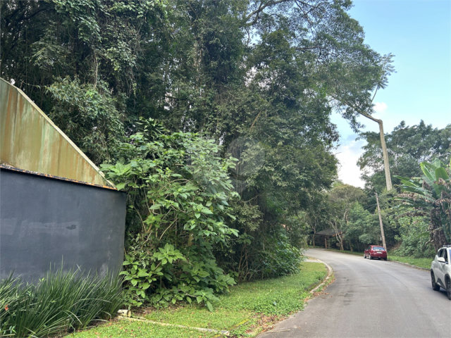 Terreno à venda no condomínio Alpes da Cantareira, Mairiporã - SP