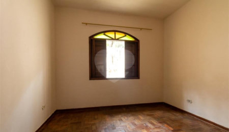 Sobrado à venda com 3 quartos, sendo 1 suíte,  em Vila Vasconcelos, São Paulo, SP
