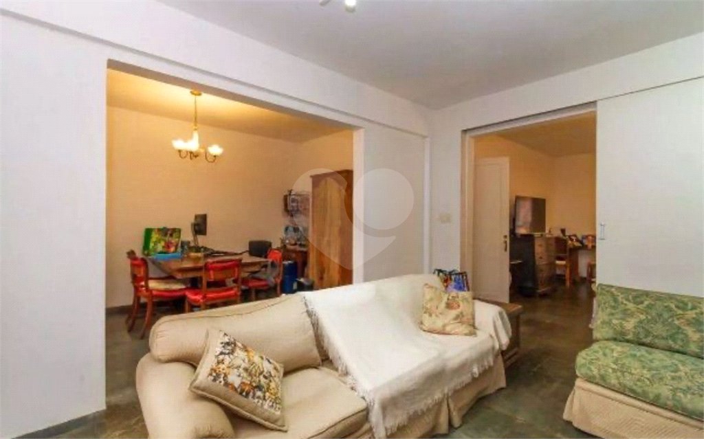 Casa à venda com 4 quartos, sendo 2 suítes,  em Jardim Paulista, São Paulo, SP