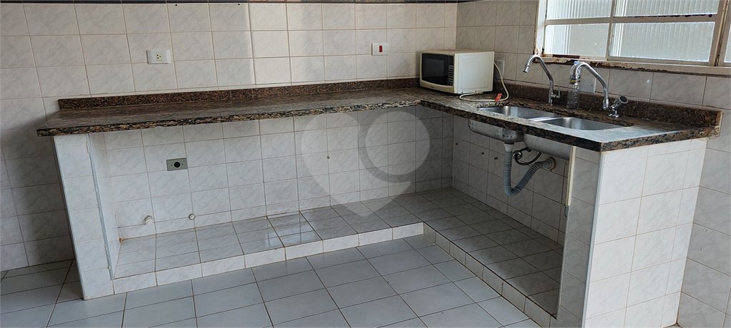 Sobrado à venda com 3 quartos, sendo 1 suíte, em Ressaca, Atibaia, SP