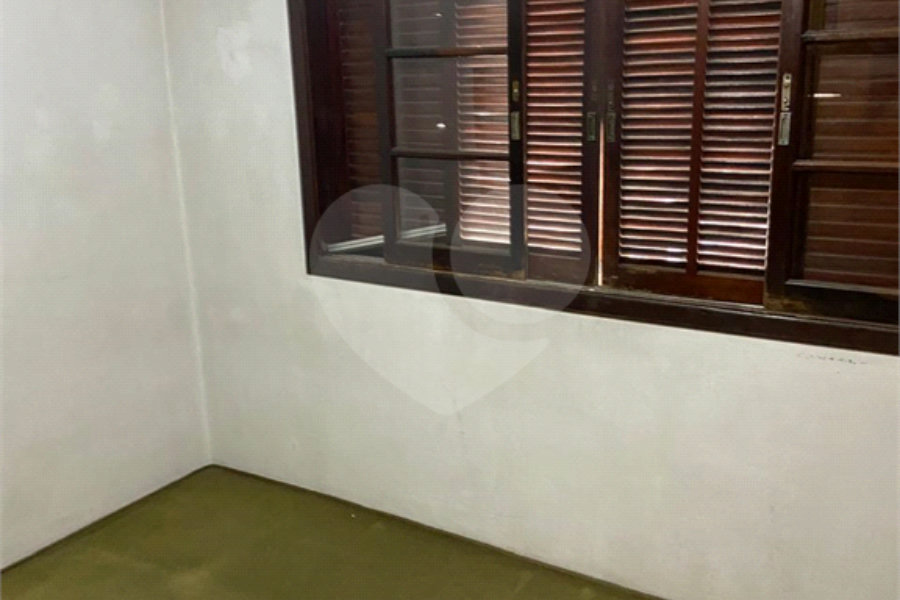 Sobrado à venda com 3 quartos, sendo 1 suíte,  em Parada Inglesa, São Paulo, SP