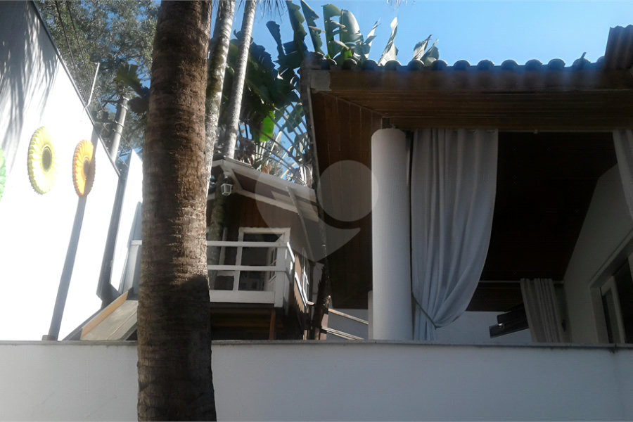 Casa à venda com 6 quartos, sendo 3 suítes, em Jardim Guedala, São Paulo, SP
