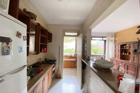 Apartamento com 3 dormitórios à venda, 60 m² por R$ 300.000,00 - Jardim Ana Maria - Guarujá/SP