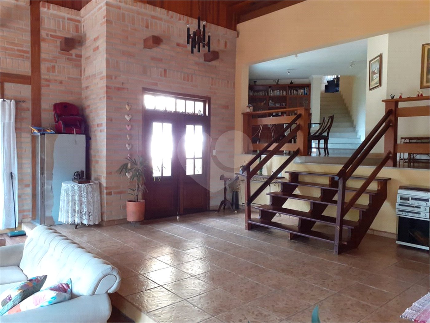 Casa à venda ou para alugar com 3 quartos, sendo 1 suíte, no condomínio Alpes de Caieiras, Caieiras - SP