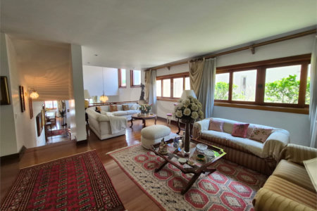 Casa de Vila à venda ou para alugar com 4 quartos, sendo 2 suítes,  em Jardim Leonor, São Paulo, SP