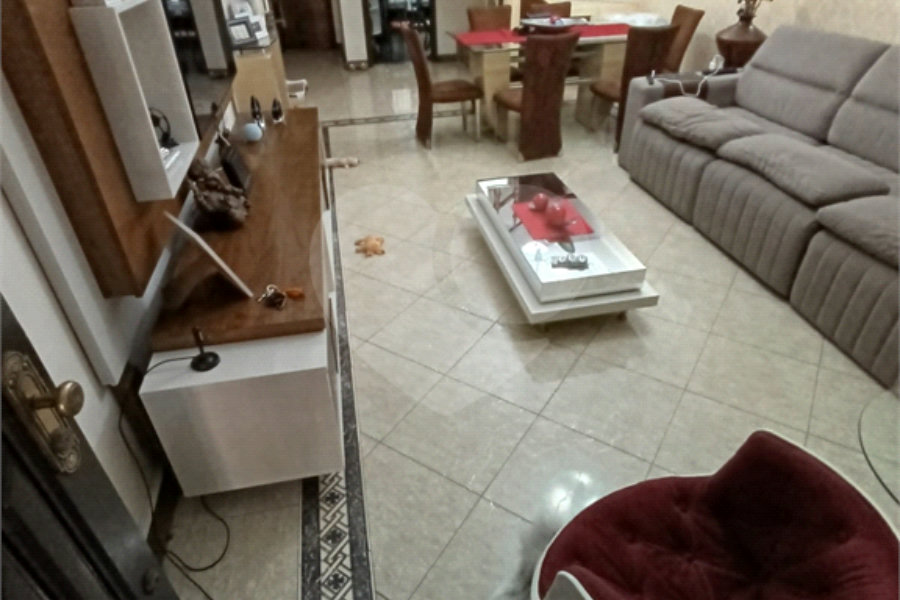 Sobrado à venda com 4 quartos, sendo 1 suíte, em Jaçanã, São Paulo, SP
