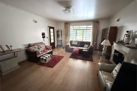 Casa à venda com 3 quartos, sendo 1 suíte, em Chora Menino, São Paulo, SP
